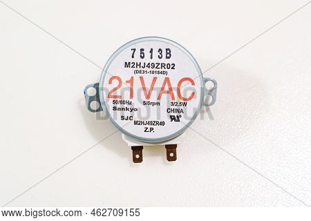 The Engine Of The Rotation Of The Sankyo Dish In The Samsung Microwave Oven.