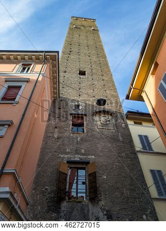 Prendiparte Tower (torre Dei Prendiparte O Torre Coronata) In Perspective View In Bologna, Italy, Eu