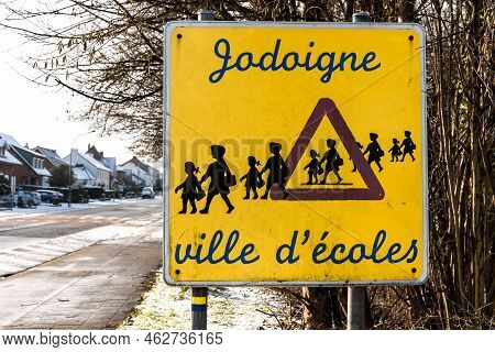 Jodoigne, Wallonia - Belgium - 01 23  2021 Sign Of The Jodoigne City, City With A Lot Of Schools