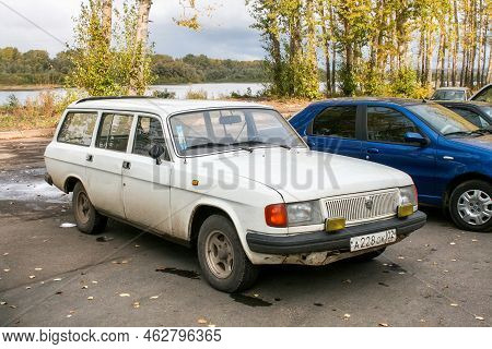 Ufa, Russia - September 27, 2008: White Estate Car Gaz 31022 Volga In A City Street.