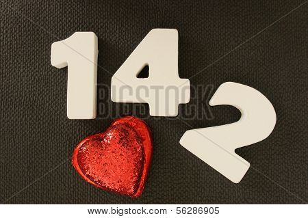 Valentin Date 14.2 Of White Wood Letters