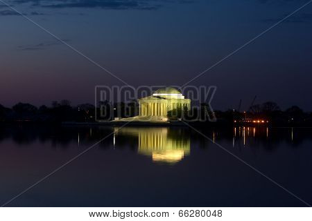 Thomas Jefferson Memorial at dawn.