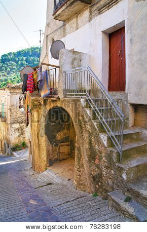 Alleyway. Oriolo. Calabria. Italy.