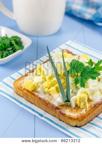 Breakfast Sandwich With Chopped Eggs And Verdure