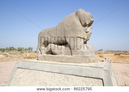 Babylon lion statue
