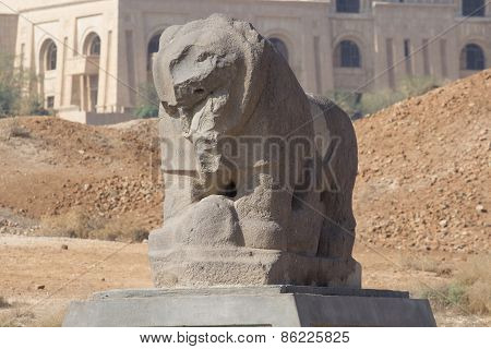 Babylon lion statue