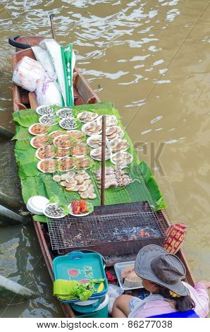 Amphawa Floating Market