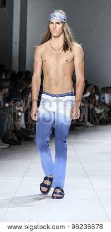 Parke & Ronen