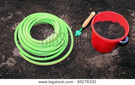 Horticulture Accessories On The Gardenbed