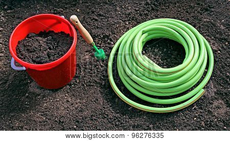 Horticulture Accessories On The Gardenbed