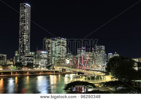 Brisbane Cityscape and Kurilpa Bridge at night