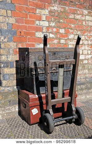 Retro luggage at Bridgnorth railway station.
