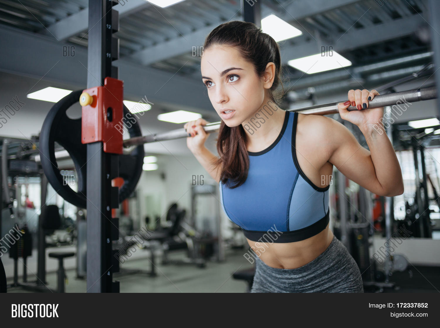 Young Woman Gym Using Image & Photo (Free Trial) | Bigstock