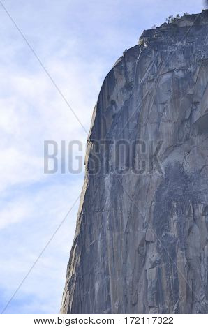 2017 Yosemite, California: Cliff view of the side of a mountain