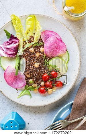 Red Quinoa with Chicpea and Radish salad
