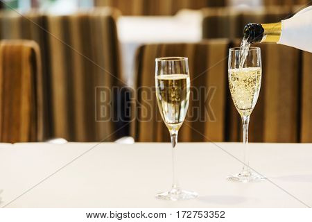 champagne glasses