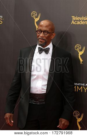 LOS ANGELES - SEP 10:  Reg E Cathey at the 2016 Creative Arts Emmy Awards - Day 1 - Arrivals at the Microsoft Theater on September 10, 2016 in Los Angeles, CA