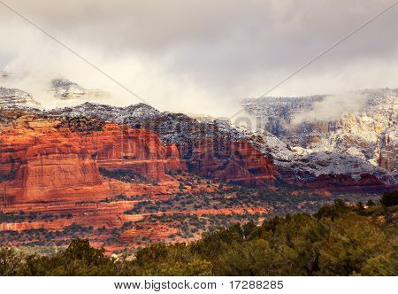 Boynton Red White Rock Canyon śnieg chmury Sedona w stanie Arizona