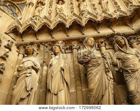 Cathedral, gothic, statues, architecture, middle, age, smile, angels, kings, religion, art