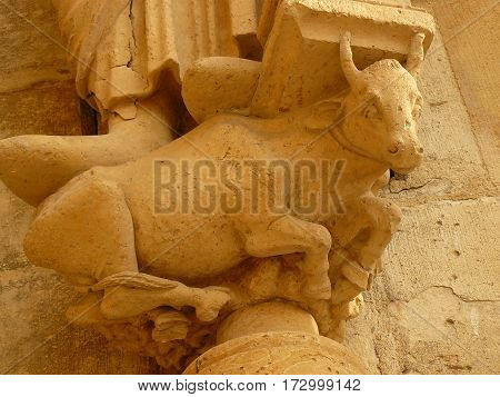 Cathedral gothic statues architecture middle age smile angels religion religion
