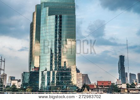 Bangkok, Thailand-november 23,2018 : Modern Glass Business Office Building Skyscrapers Over Blue Clo