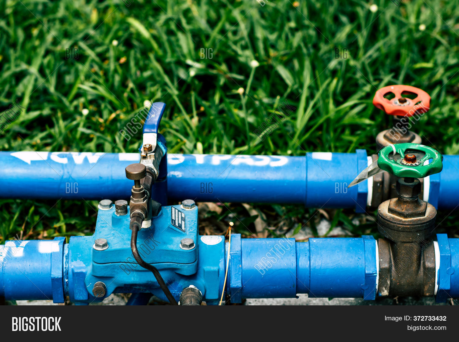 Outdoor Water Valve Image & Photo (Free Trial) | Bigstock
