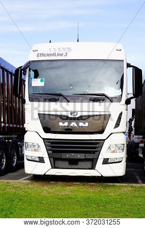 Bordeaux , Aquitaine / France - 11 19 2019 : Man Truck Tractor White New Modern Euro 6 Tgx For Sall