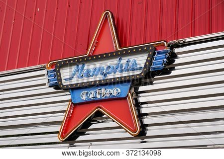Bordeaux , Aquitaine / France - 03 07 2020 : Memphis Coffee Restaurant Logo Sign Authentic American 