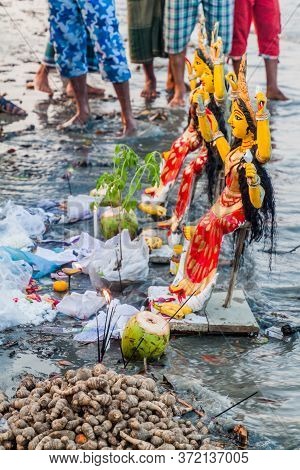 Dublar Char, Bangladesh - November 14, 2016: Lakshmi Goddess Statues During Rash Mela Festival At Du