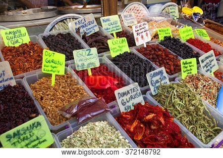 Ankara, Beypazari/turkey - 06.09.2020: Spices And Dried Foods Are In The Bucket. Beypazari Price Tag