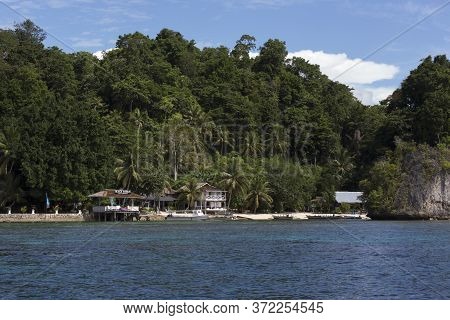 Black Marlin Resort On Togian Islands