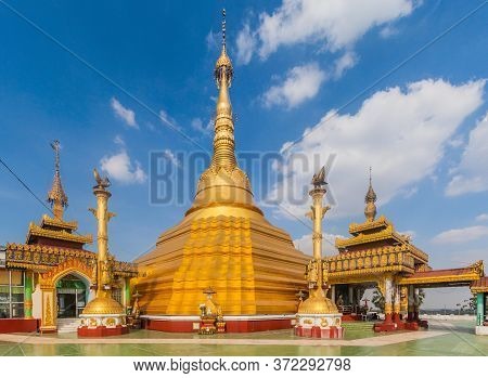 Shwe Taung Yoe Pagoda In Bago, Myanmar