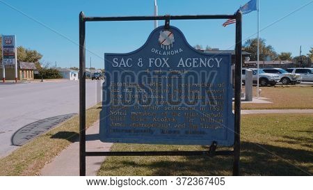 Sign Sac And Fox Agency Oklahoma At Route66 - Oklahoma City-oklahoma - October 21, 2017