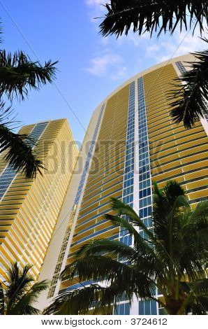 Highrise Hallandale Beach