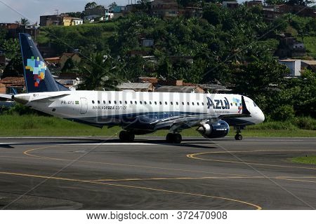 Ilheus, Bahia / Brazil - Ilheus, Bahia / Brazil - February 29, 2012: Embraer 190 Of Azul Linhas Aere