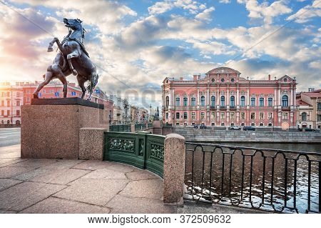 Anichkov Bridge Across The Fontanka With The Figures Of The Klodt Horses And The Beloselsky-belozers