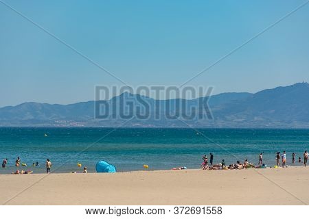 Canet En Roussillon, France: June 21, 2020: Sunny Day In The Tourist Town Of Canet En Roussillion In