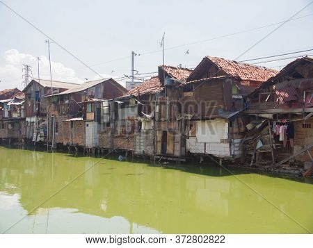 The Slums Of Jakarta Are The Capital Of Indonesia.