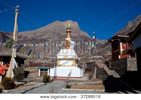 Monastero e gompa buddista
