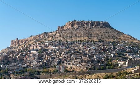 Savur, Mardin, Turkey - January 2020: Town Of Savur Skyline With Old Stone Houses On A Hill