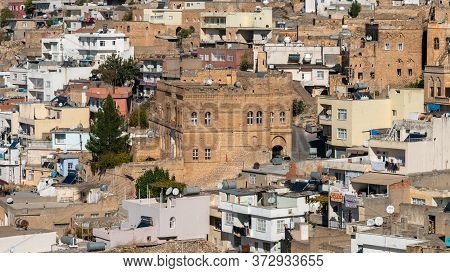 Savur, Mardin, Turkey - January 2020: Town Of Savur With Old Stone Houses On A Hill
