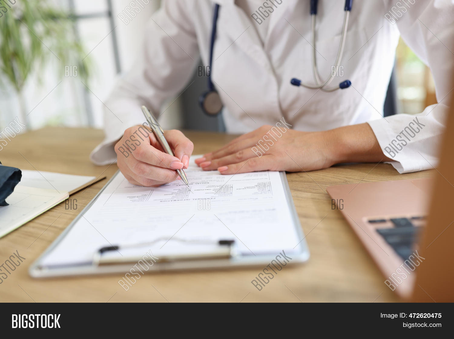 Doctor Working Medical Image & Photo (Free Trial) | Bigstock