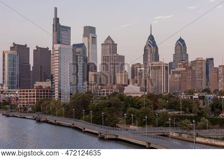 Philadelphia Downtown Skyline With The Schuylkill River. Beautiful Sunset Light. Schuylkill River Tr