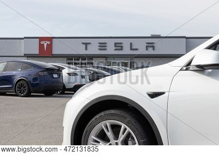 Indianapolis - Circa March 2023: Tesla Ev Electric Vehicles On Display. Tesla Products Include Elect