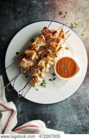 Chicken Cabobs With Sesame Peanut Ginger Sauce