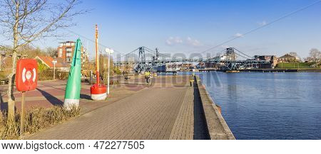 Wilhelmshaven, Germany - February 28, 2023: Panorama Of The Boulevard Leading To The Historic Bridge