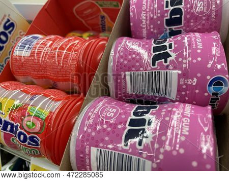 Grovetown, Ga Usa - 03 03 23: Grocery Store Mentos Gum On A Shelf