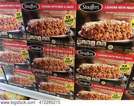 Grovetown, Ga Usa - 03 03 23: Grocery Store Stouffers Lasagna Frozen Dinners Display Side View