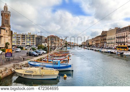 Sete, France - October 2, 2021: Canal View In Downtown Sete, France. Sete Is A Famous Harbor Town In