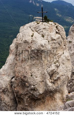 Crucifixion sur un rocher